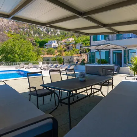 Sestic-makarska By Guide * 투체피